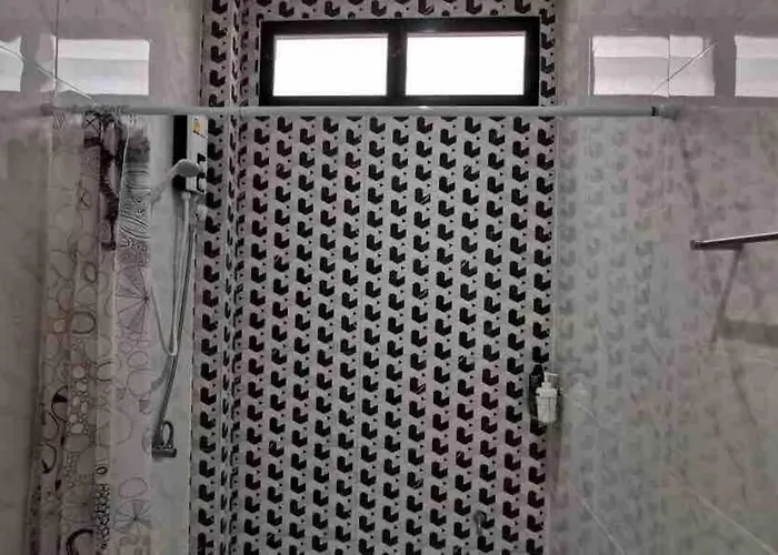 8finite House